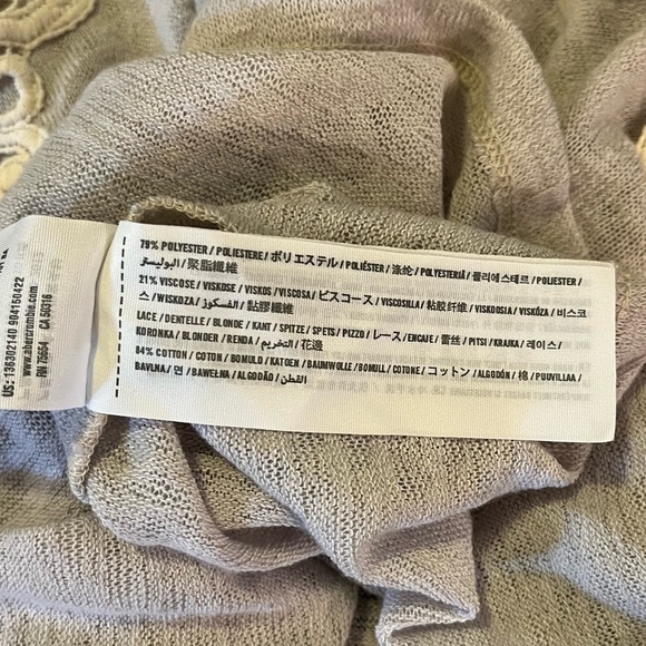 Abercrombie & Fitch Lace Long Sleeve Crop Top | Women's XS - Picture 7 of 7